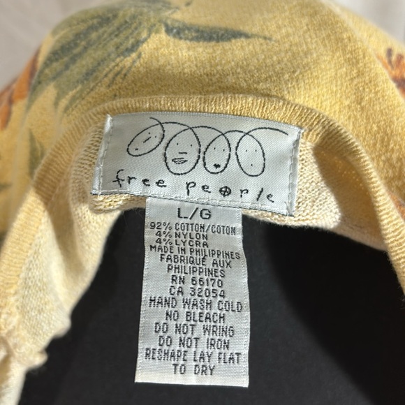 Vintage 90s Free People Yellow Floral Cardigan - Picture 6 of 6